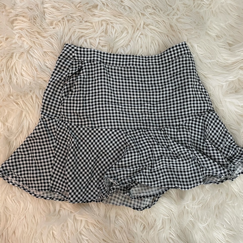 checkered skirt